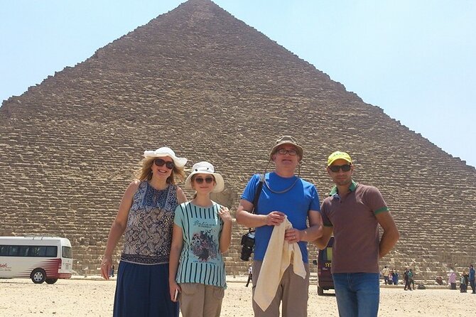 Private Tour of the Pyramids and Egyptian Museum in Giza - Timing, comfort, and group size