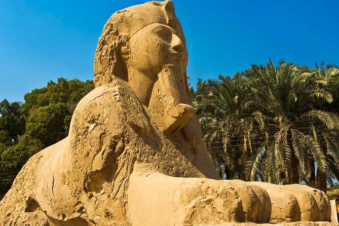 Private Tour: Pyramids of Giza Memphis Saqqara with Lunch - Who should book this experience