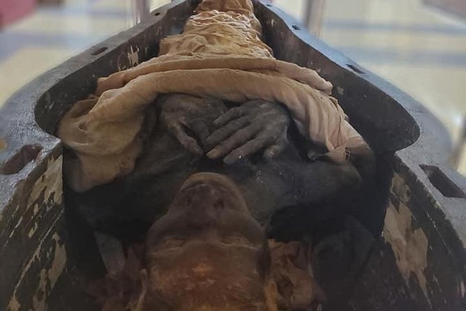 Private Tour To Egyptian Museum, Old Cairo & Bazaar - Why the private format matters in Cairo