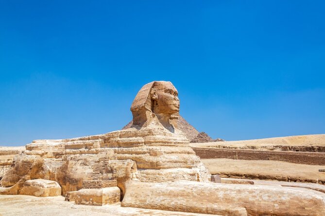 Private Tour to Giza Pyramids and Great Sphinx with Camel Ride - Menkaure and the quieter edge of Giza