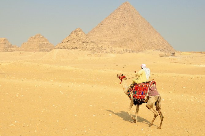 Private tour to Giza pyramids Egyptian museum & khan El Khalili Market - What the private guide adds