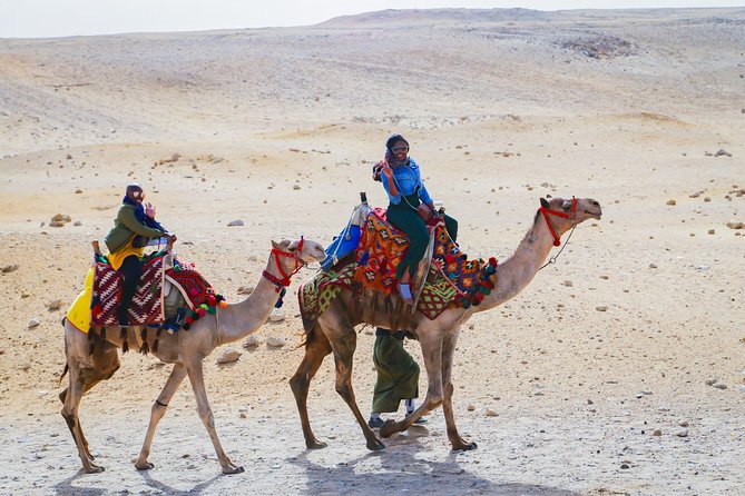 Private tour to Giza pyramids,sphinx,museum,market& lunch - Khan Al Khalili: souvenirs, tea, and the old market atmosphere
