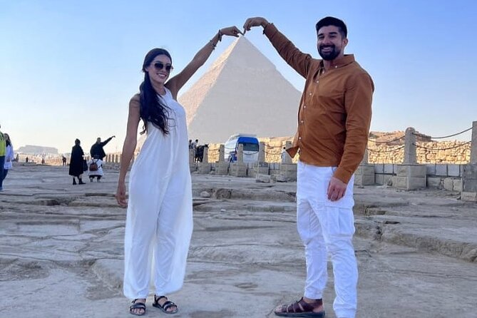 Private Tour to Great Pyramids of Giza and Sphinx - Guide style and the people named in feedback