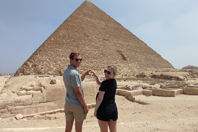 Private Tour To The Great Pyramids and Sphinx with lunch - Private guiding is the strongest feature