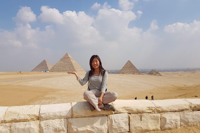 Private VIP Tour to Giza Pyramids Sphinx And the Egyptian Museum - Lunch adds local flavor, but keep your expectations clear
