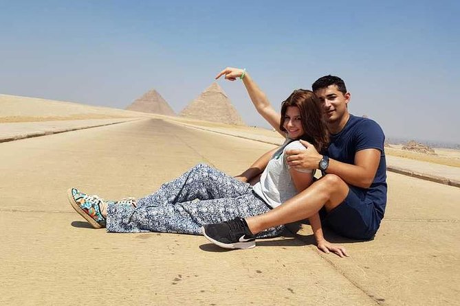 Privet Tour to Pyramids of Giza, Sphinx & Memphis and Saqqara - The Great Sphinx and its unusual construction