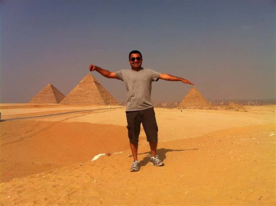 Pyramids of Giza: 1-Hour Quad Bike Desert Safari - Riding with the pyramids in view