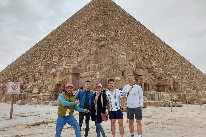 Pyramids of Giza , Memphis , Saqqara , Lunch Guided Private Trip - What the private format changes