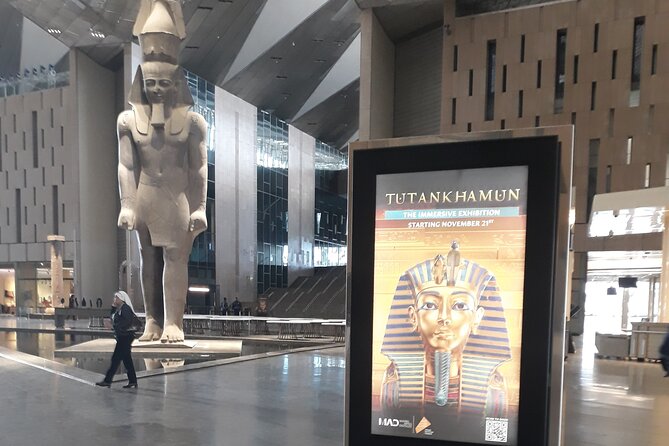 Pyramids of Giza, the Egyptian Museum, Khan Elkhalily Bazaar - What the private guide and car add