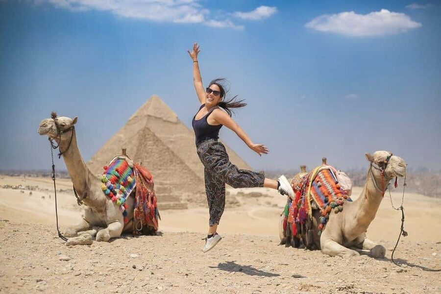 Pyramids & Sphinx Tour with Free Camel Ride - Meeting the pyramids of Cheops, Chephren, and Mykerinos