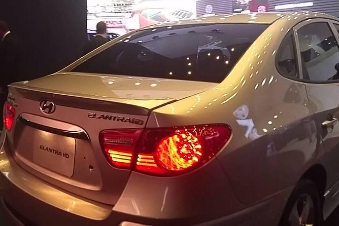 Round-Trip Airport Transfer in Cairo or Giza - Comfort, luggage, and the ride itself