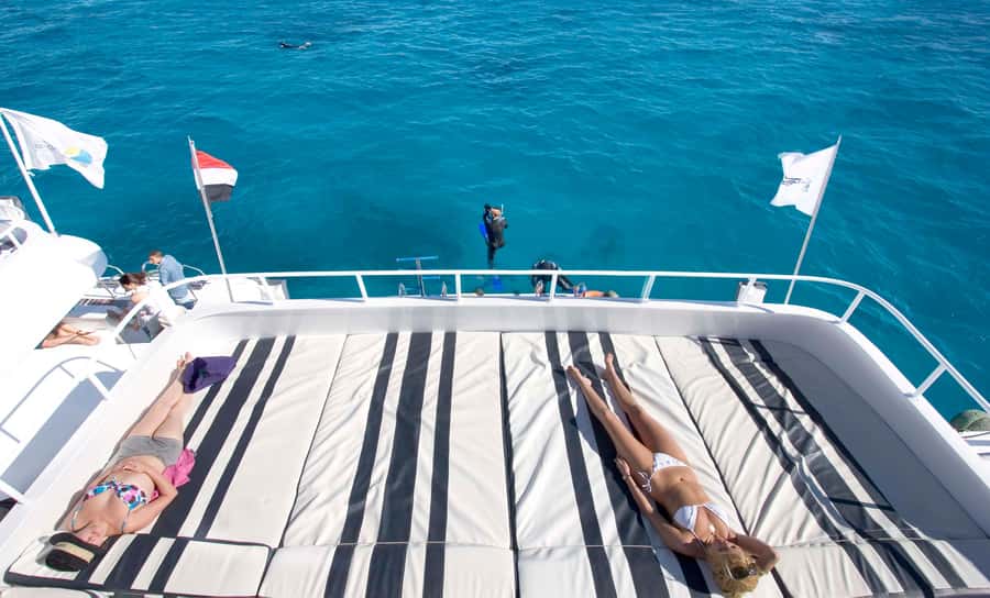 Sharm El-Sheikh: Luxury Ras Mohammed & White Island Cruise - The second snorkeling stop