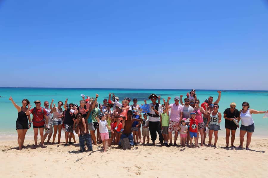 Sharm El-Sheikh: Luxury Ras Mohammed & White Island Cruise - Lunch on board and the value of the fare