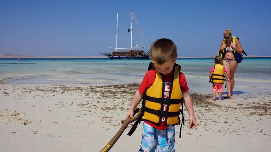Sharm el-Sheikh: Premium Ras Mohammed & White Island Cruise - Booking tips that make the day easier