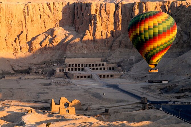 Sunrise Hot Air Balloon Over the Historical sites in Luxor - Watching the balloon take shape
