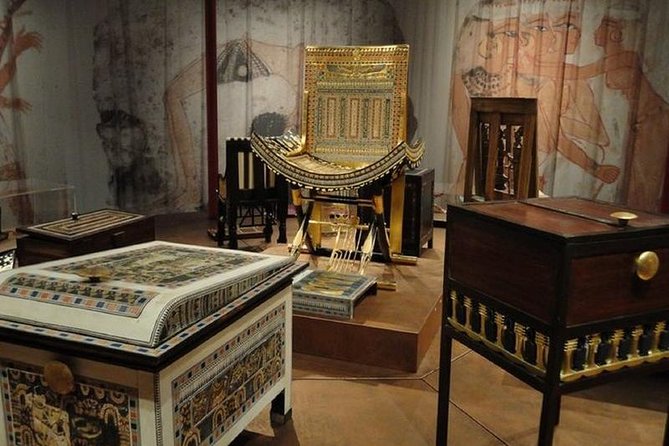 The Giza Pyramids & The museum of Egyptian civilization - What the private car changes during a Cairo day