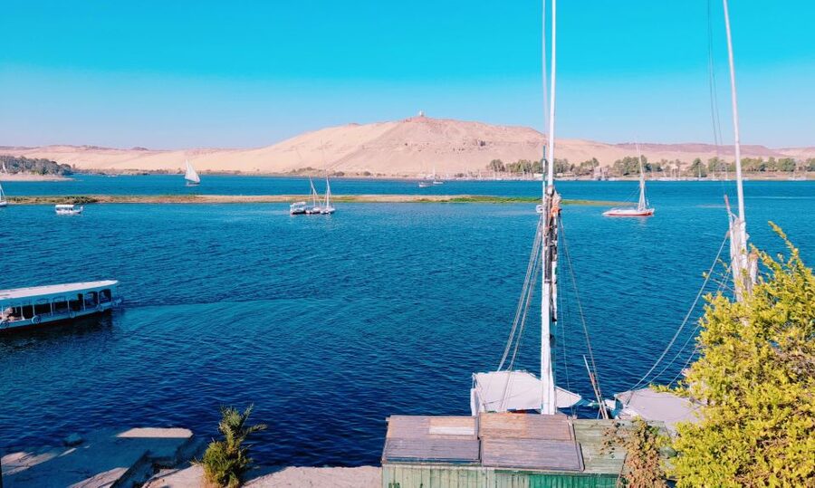 The Nile: Felucca Ride with Meal and Transfers - What the Guides Add