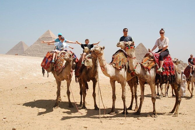 Tour to Giza Pyramids & museum of Egyptian civilization - What the service style is like