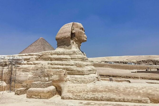 Tour to Giza pyramids Sphinx with local guide - Facing the Great Sphinx