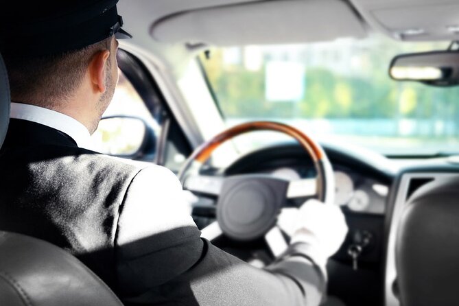 Transfer from Cairo Airport to Hotel at Cairo or Giza - Finding the driver outside Cairo Airport
