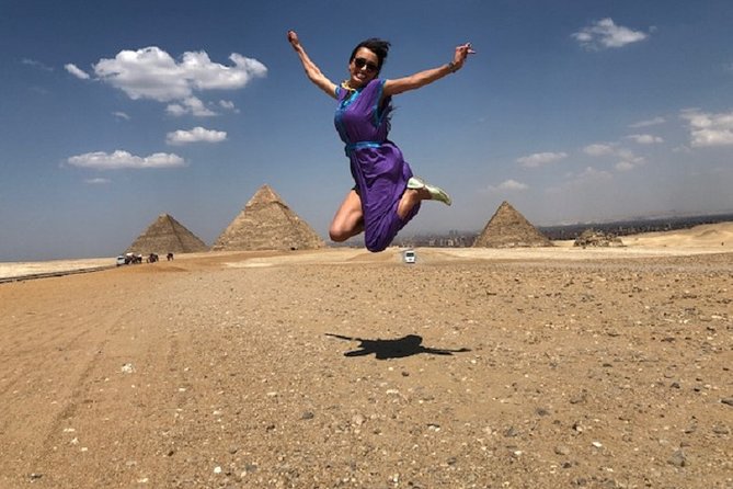 Vip Day Tour to Giza Pyramids, Sphinx, Gem Museum, and Lunch - The Great Pyramid of Cheops: a quick photo stop
