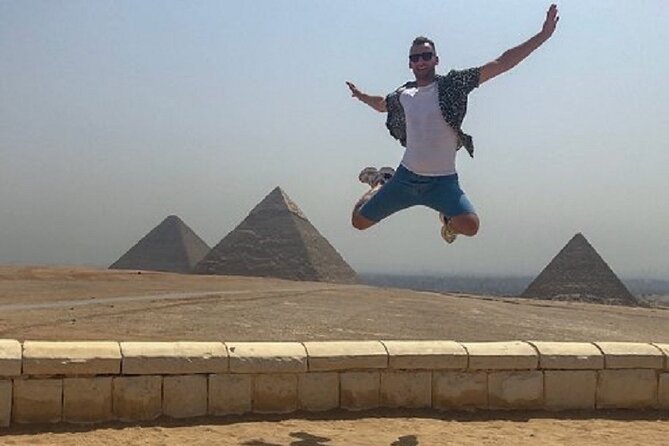 Vip Day Tour to Giza Pyramids, Sphinx, Gem Museum, and Lunch - Giza Pyramids: the day’s main event