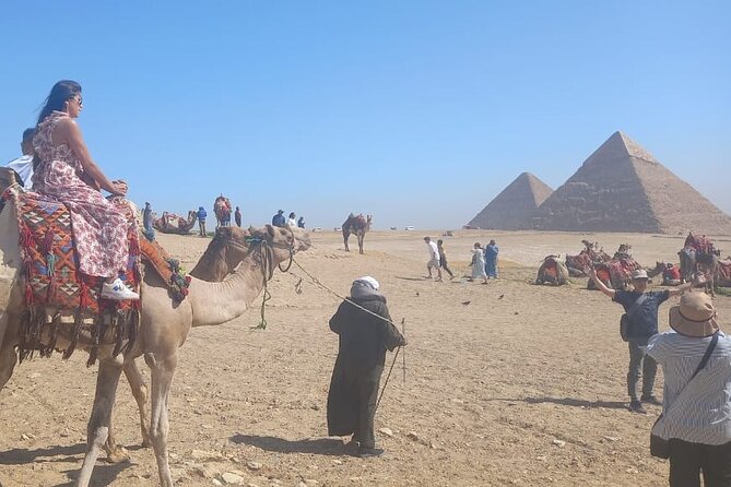 Vip Top Private Tour to Giza Pyramids and Sphinx with camel ride - A short, focused route through Giza