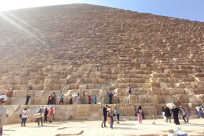 Vip Top Private Tour to Giza Pyramids and Sphinx with camel ride - Khafre, Menkaure, and the best pyramid views