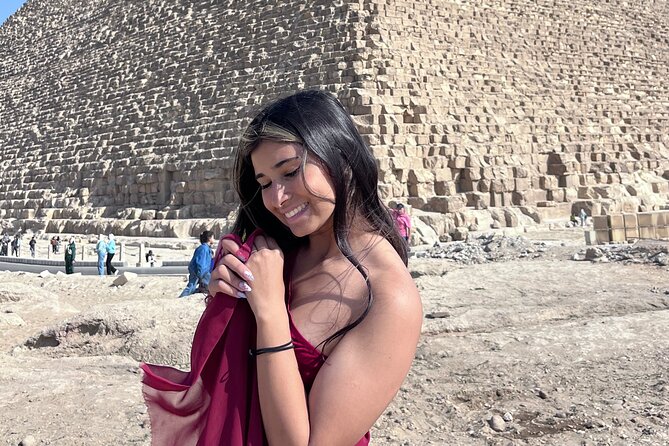 Vip Tour Giza pyramids, sphinx with Camel Ride and Vip lunch - Meeting the Great Sphinx and Valley Temple