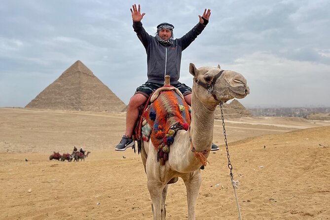 Vip Tour Giza pyramids, sphinx with Camel Ride and Vip lunch - Lunch and the rhythm of the day