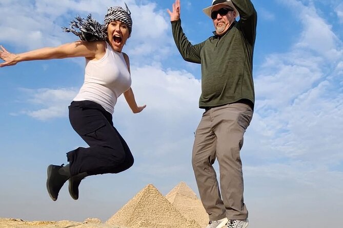 VIP tour of Giza plateau - Lunch gives the day a useful pause