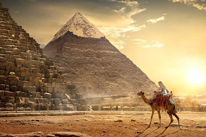 Wonderful Full Day Egyptian Museum and Great Pyramid - Lunch at a local Egyptian restaurant
